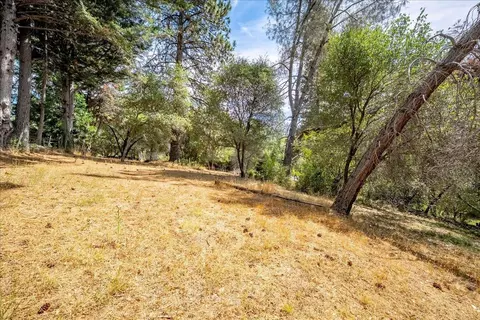 Exterior - 2370 Meadow Ln, Placerville, CA 95667 photo 26 of 33