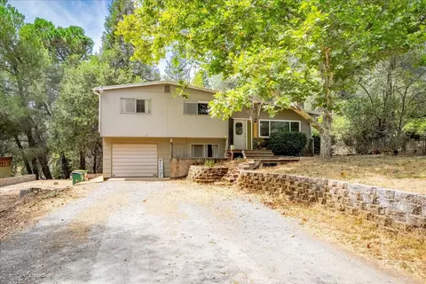 Exterior - 2370 Meadow Ln, Placerville, CA 95667 photo 8 of 33