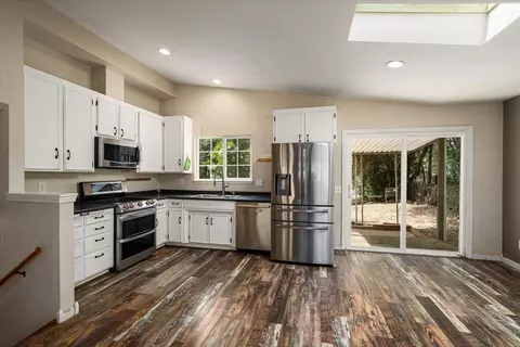 Kitchen - 2370 Meadow Ln, Placerville, CA 95667 photo 2 of 2