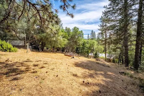 Exterior - 2370 Meadow Ln, Placerville, CA 95667 photo 27 of 33