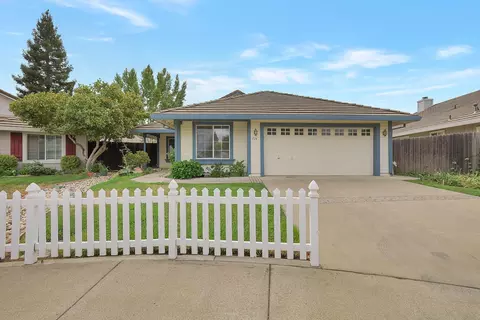 1724 Deerfield Dr, Yuba City, CA 95993
