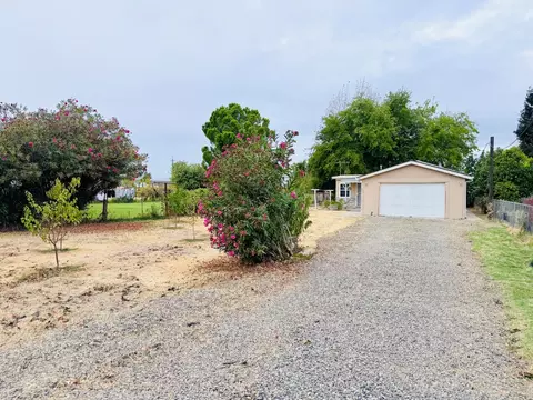 Exterior - 4834 Pacific Ave, Olivehurst, CA 95961 photo 10 of 11