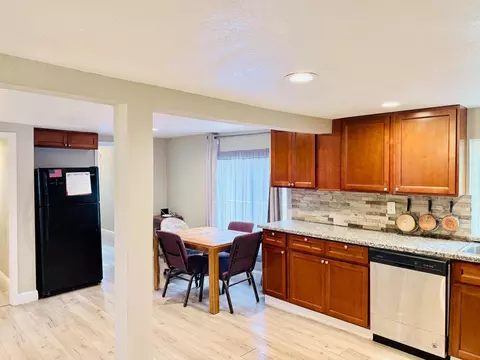 Kitchen - 4834 Pacific Ave, Olivehurst, CA 95961 photo 6 of 6