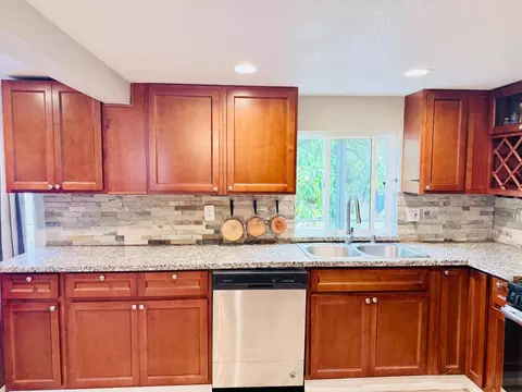 Kitchen - 4834 Pacific Ave, Olivehurst, CA 95961 photo 5 of 6