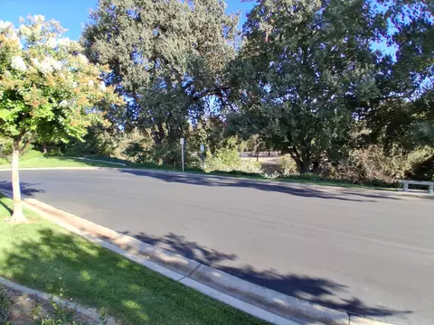 Exterior - 417 The Blf, Modesto, CA 95355 photo 9 of 10