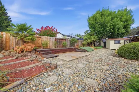 Exterior - 2881 Royce Dr, Rescue, CA 95672 photo 5 of 10