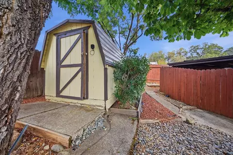 Exterior - 2881 Royce Dr, Rescue, CA 95672 photo 8 of 10