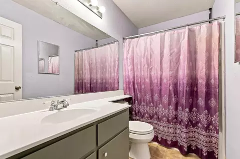 Bath - 26843 Plainfield St, Esparto, CA 95627 photo 1 of 3