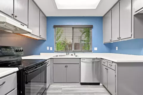 Kitchen - 26843 Plainfield St, Esparto, CA 95627 photo 2 of 3