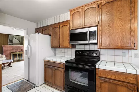 Kitchen - 110 E B St, Oakdale, CA 95361 photo 3 of 3