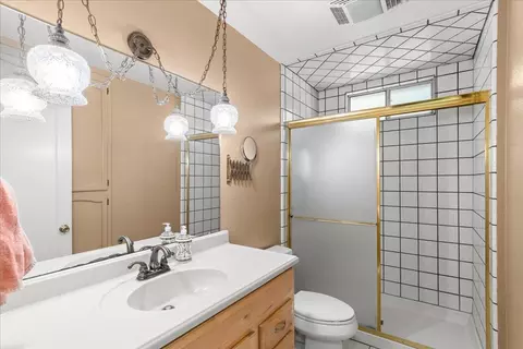 Bath - 110 E B St, Oakdale, CA 95361 photo 1 of 5