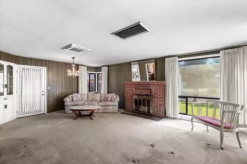 Living - 110 E B St, Oakdale, CA 95361 photo 6 of 11