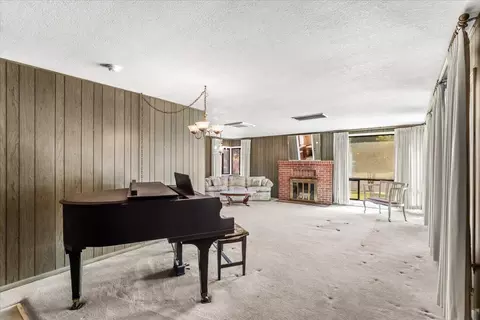 Living - 110 E B St, Oakdale, CA 95361 photo 2 of 11