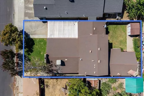 View/Area - 110 E B St, Oakdale, CA 95361 photo 1 of 2