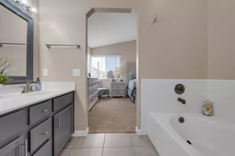 Entry Way - 102 Henry Ct, Tracy, CA 95376 photo 2 of 2