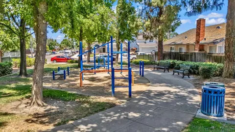 Exterior - 102 Henry Ct, Tracy, CA 95376 photo 6 of 6