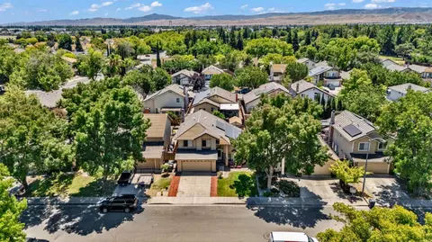 View/Area - 102 Henry Ct, Tracy, CA 95376 photo 8 of 10