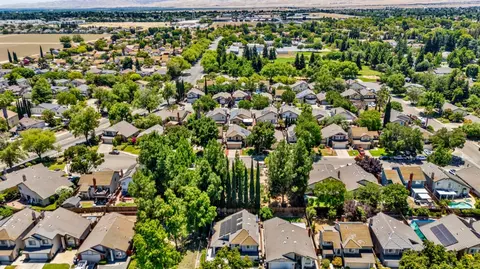 View/Area - 102 Henry Ct, Tracy, CA 95376 photo 9 of 10