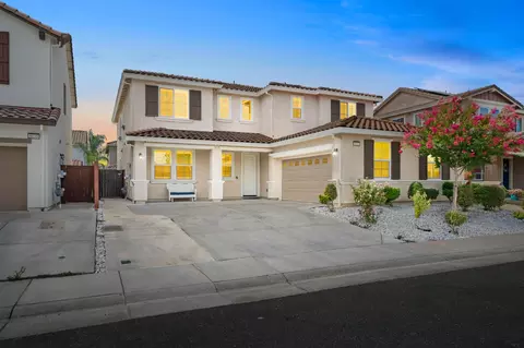 8026 Prairie Hawk Way, Sacramento, CA 95829