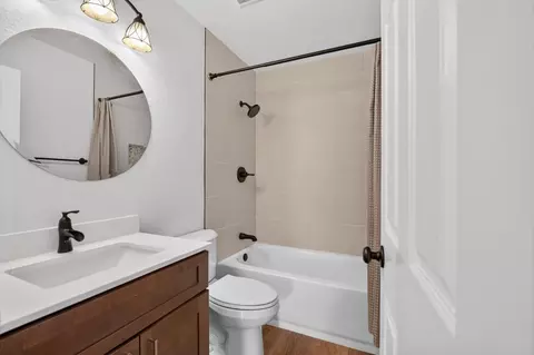 Bath - 3845 Carver Rd, Modesto, CA 95356 photo 3 of 3