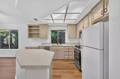 Kitchen - 3845 Carver Rd, Modesto, CA 95356 photo 4 of 4