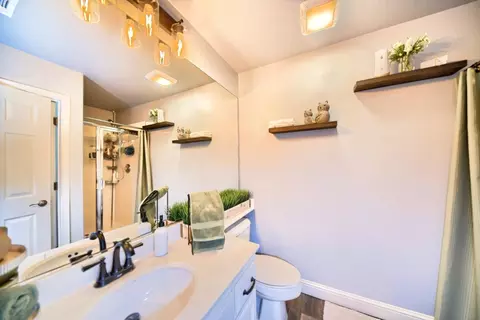 Bath - 3227 Cathleen Ln, Tracy, CA 95377 photo 1 of 10