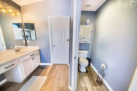 Bath - 3227 Cathleen Ln, Tracy, CA 95377 photo 5 of 10