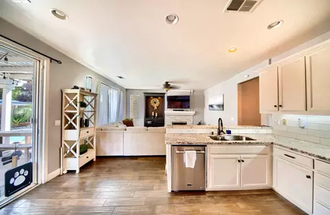 Kitchen - 3227 Cathleen Ln, Tracy, CA 95377 photo 5 of 6