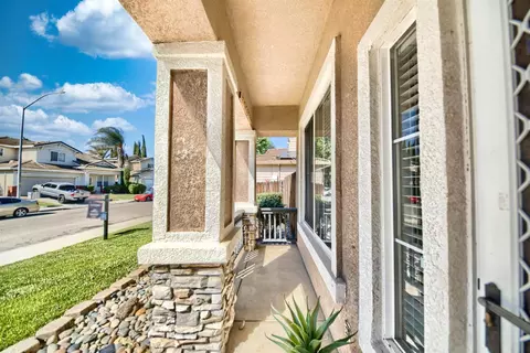 Exterior - 3227 Cathleen Ln, Tracy, CA 95377 photo 2 of 10