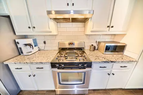 Kitchen - 3227 Cathleen Ln, Tracy, CA 95377 photo 3 of 6