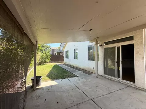 Exterior - 1347 Cliff Swallow Dr, Patterson, CA 95363 photo 4 of 5