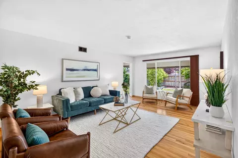 Living - 820 Park St, Lodi, CA 95240 photo 1 of 5