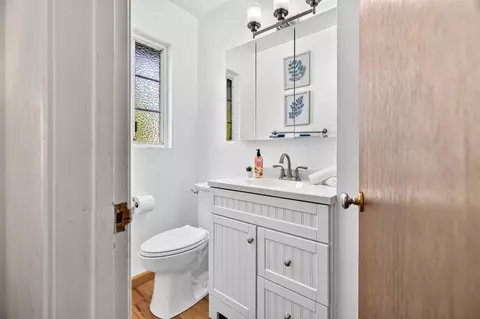 Bath - 820 Park St, Lodi, CA 95240 photo 2 of 2