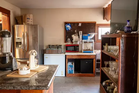 Kitchen - 3024 Dakota Ave, Modesto, CA 95358 photo 4 of 6