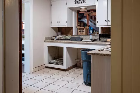 Kitchen - 3024 Dakota Ave, Modesto, CA 95358 photo 5 of 6