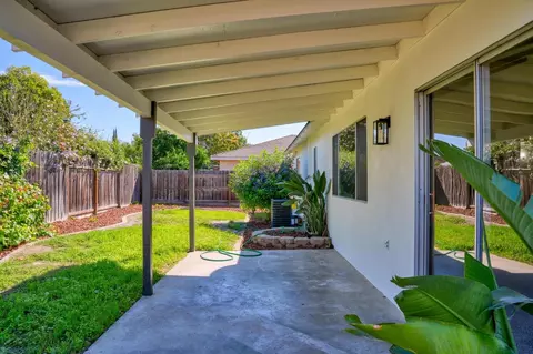 Exterior - 2801 Sapphire Dr, Modesto, CA 95355 photo 7 of 10