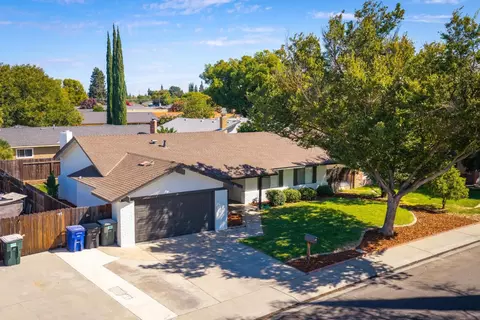 View/Area - 2801 Sapphire Dr, Modesto, CA 95355 photo 2 of 4