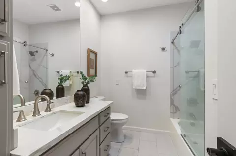 Bath - 2722 Emerald Bay Dr, Davis, CA 95618 photo 5 of 8