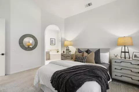 Bedroom - 2722 Emerald Bay Dr, Davis, CA 95618 photo 2 of 5