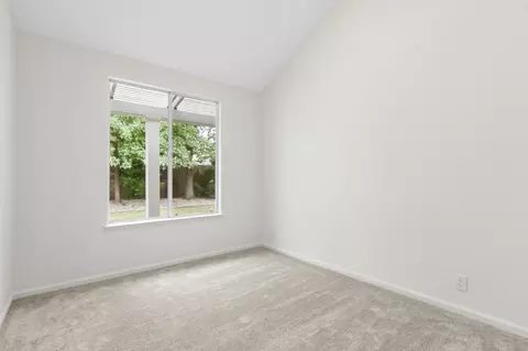 Bedroom - 2722 Emerald Bay Dr, Davis, CA 95618 photo 4 of 5