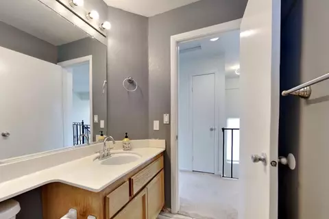 Bath - 1219 Mohr Cir, Manteca, CA 95337 photo 9 of 9