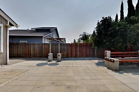 Exterior - 1219 Mohr Cir, Manteca, CA 95337 photo 14 of 17