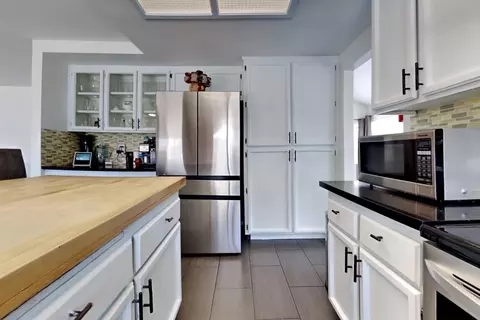 Kitchen - 1219 Mohr Cir, Manteca, CA 95337 photo 8 of 11