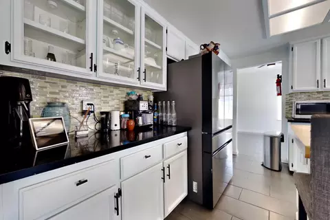 Kitchen - 1219 Mohr Cir, Manteca, CA 95337 photo 3 of 11
