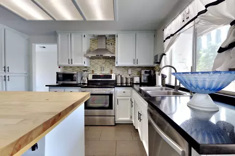 Kitchen - 1219 Mohr Cir, Manteca, CA 95337 photo 10 of 11