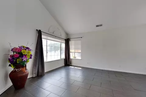 Living - 1219 Mohr Cir, Manteca, CA 95337 photo 2 of 6