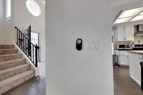 Entry Way - 1219 Mohr Cir, Manteca, CA 95337 photo 8 of 17
