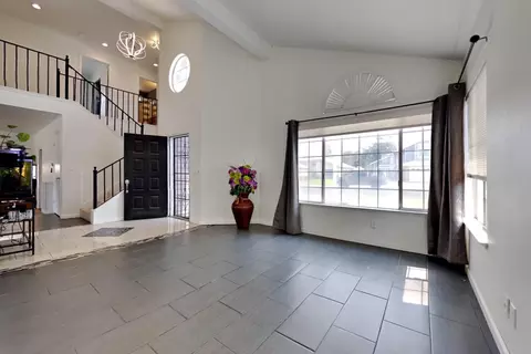 Entry Way - 1219 Mohr Cir, Manteca, CA 95337 photo 5 of 17
