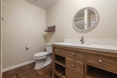 Bath - 1625 Fernandes St, Modesto, CA 95355 photo 3 of 3