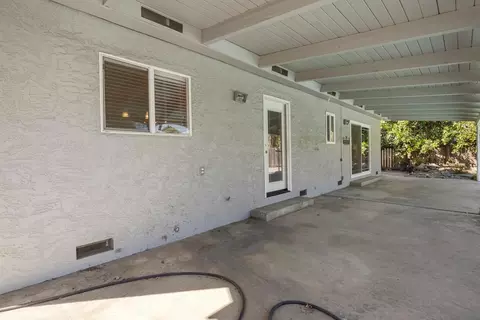 Exterior - 1625 Fernandes St, Modesto, CA 95355 photo 3 of 6